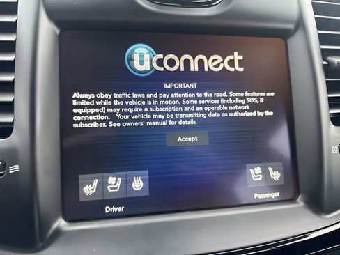 Used 2022 Chrysler 300 S w/ Comfort Group image 25