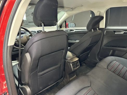 Used 2014 Ford Fusion SE FWD image 21