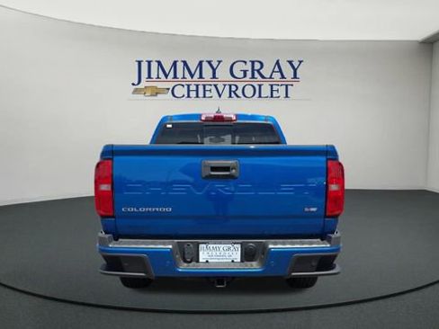 Used 2021 Chevrolet Colorado Z71 AWD/4WD image 4