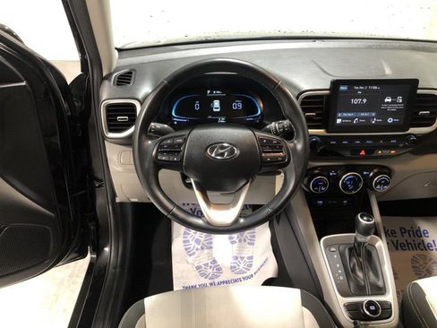 Used 2023 Hyundai Venue SEL image 33