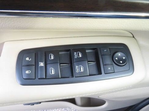 Used 2018 Jeep Grand Cherokee Limited w/ Trailer Tow Group IV image 18