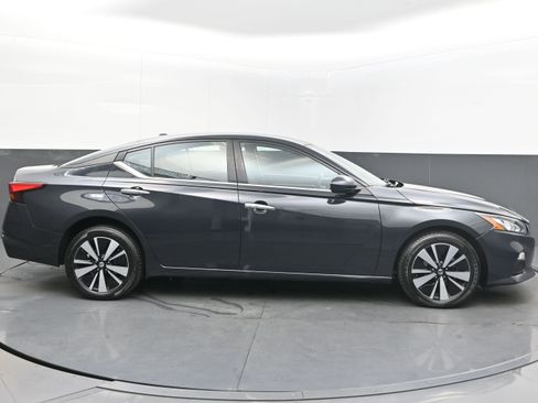 Used 2021 Nissan Altima 2.5 SV image 8