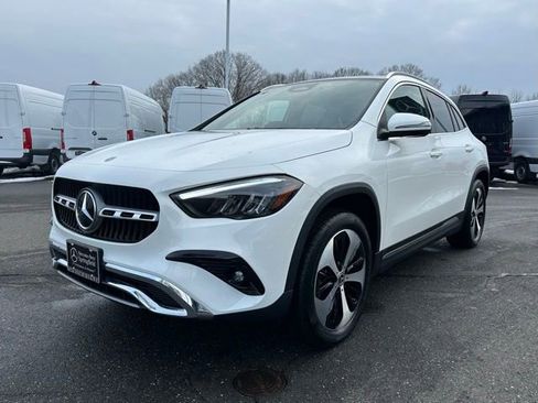 Used 2026 Mercedes-Benz GLA 250 4MATIC image 3