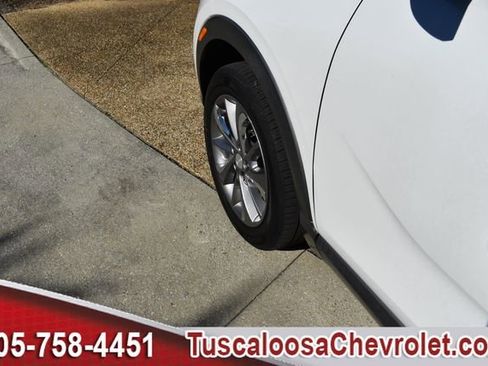 Used 2023 Buick Encore GX Essence w/ Experience Buick Package image 17