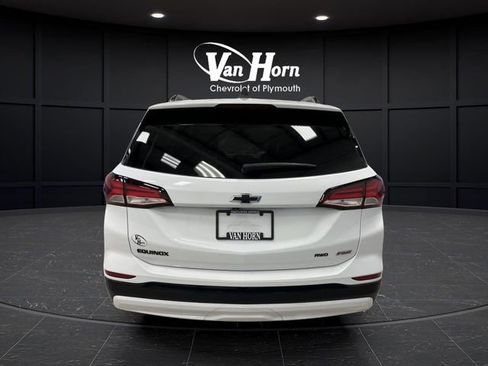 Used 2024 Chevrolet Equinox RS w/ RS Leather Package image 14