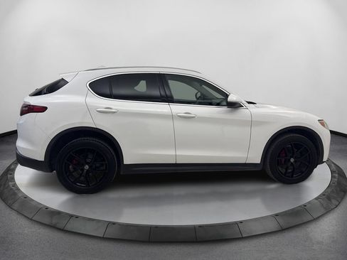 Used 2019 Alfa Romeo Stelvio RWD image 4