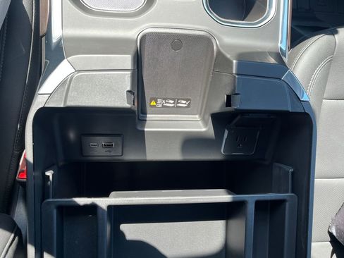 New 2026 GMC Sierra 1500 SLT image 25