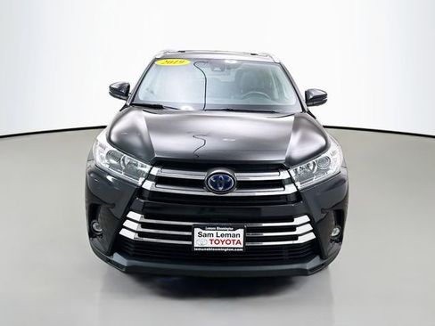 Used 2019 Toyota Highlander Limited image 2