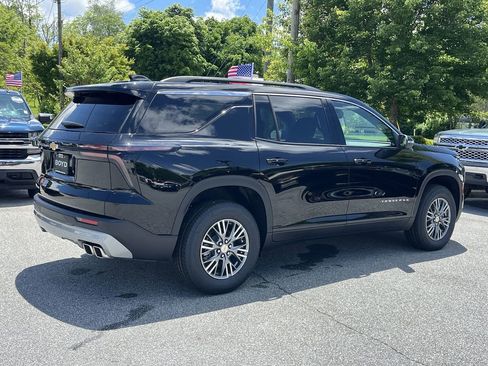 New 2025 Chevrolet Traverse LT w/ Driver Confidence Package image 8