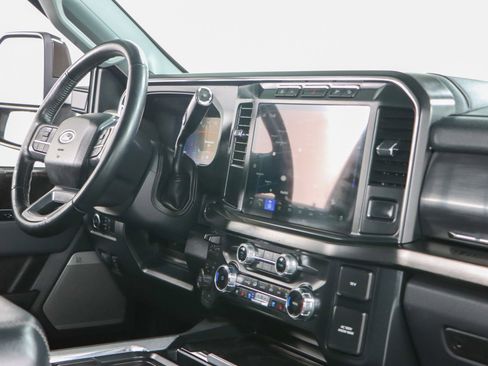 Used 2023 Ford F250 Lariat w/ Sport Appearance Package image 27