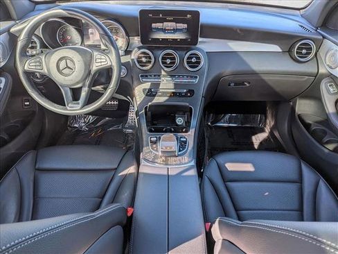 Used 2019 Mercedes-Benz GLC 300 4MATIC image 18