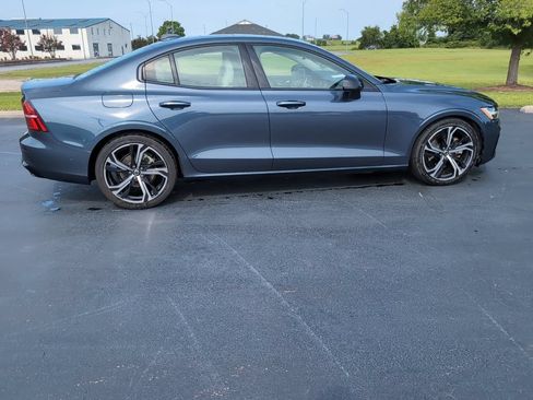 Used 2024 Volvo S60 B5 Plus FWD image 6