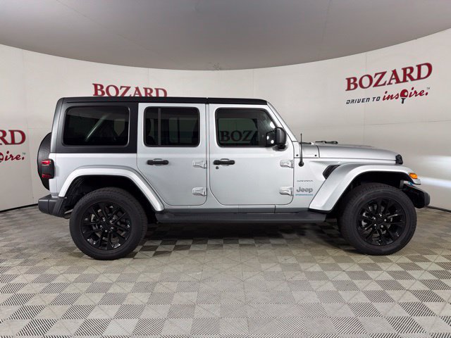 Used 2023 Jeep Wrangler Unlimited Sahara w/ Cold Weather Group AWD/4WD image 14