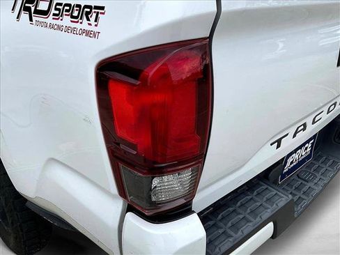 Used 2018 Toyota Tacoma SR RWD image 30