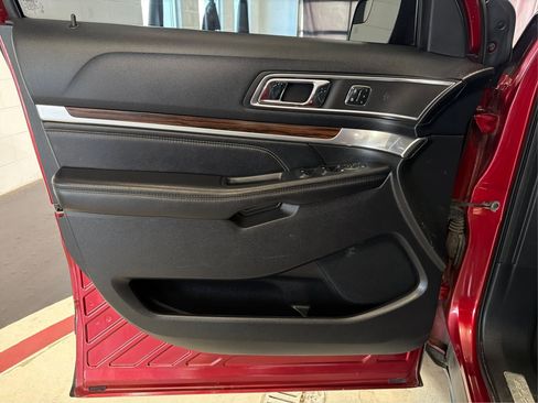 Used 2016 Ford Explorer Limited AWD/4WD image 24