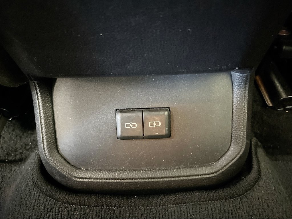 Used 2022 Toyota Highlander XSE FWD image 26
