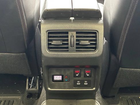 Used 2025 Nissan Rogue Platinum w/ Platinum Premium Package AWD/4WD image 30