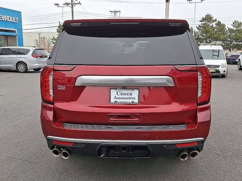 Used 2022 GMC Yukon Denali AWD/4WD image 9