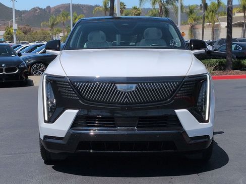 Used 2025 Cadillac Escalade IQ Sport 1 w/ Smart Trailering package AWD/4WD image 3
