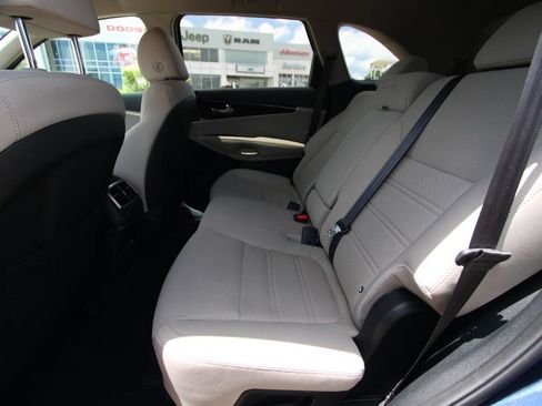 Used 2019 Kia Sorento AWD w/ LX Convenience Package image 8