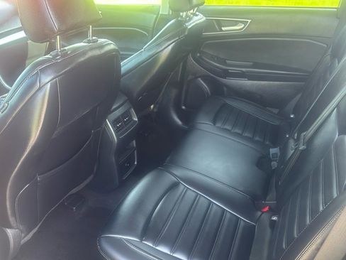 Used 2024 Ford Edge SEL image 6