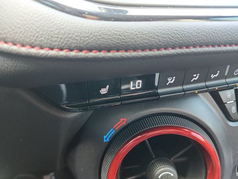 Used 2020 Chevrolet Blazer RS FWD image 21