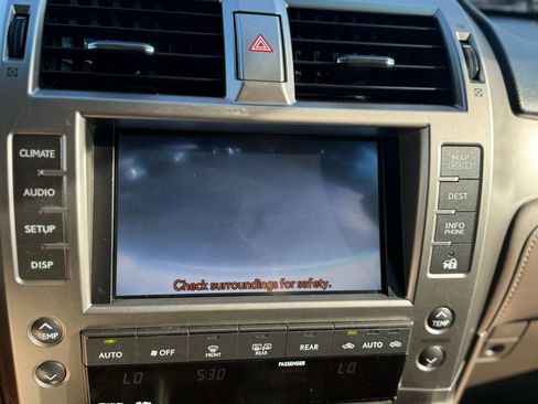 Used 2011 Lexus GX 460 Premium image 24