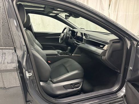 Used 2025 Toyota Camry XSE image 60