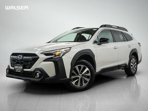 Used 2025 Subaru Outback Premium AWD/4WD image 1