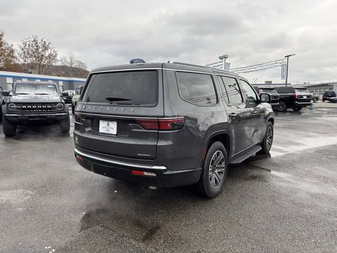 Used 2022 Jeep Wagoneer Series III image 9