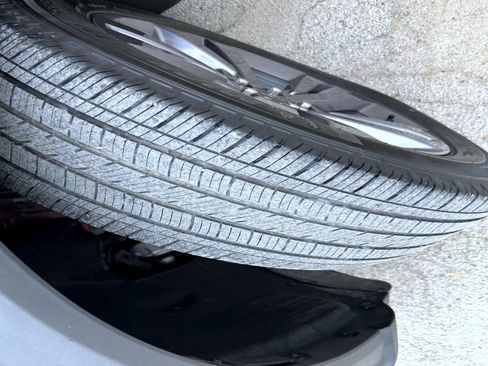 Used 2023 Ford Explorer XLT w/ Equipment Group 202A image 24