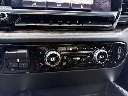 Used 2026 GMC Sierra 1500 Elevation w/ Preferred Package image 17