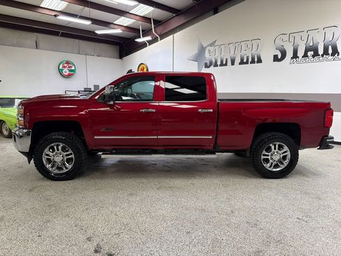 Used 2019 Chevrolet Silverado 2500 LTZ w/ Duramax Plus Package AWD/4WD image 3