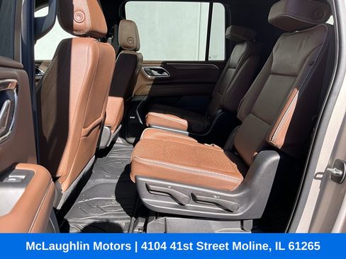 Used 2021 Chevrolet Suburban High Country image 12