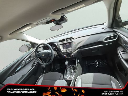 Used 2023 Chevrolet TrailBlazer LS FWD image 28