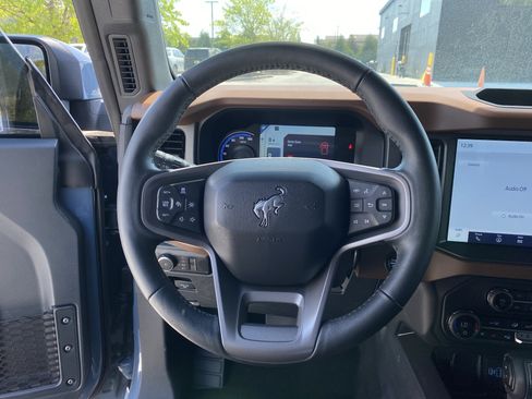 Used 2024 Ford Bronco Outer Banks image 10