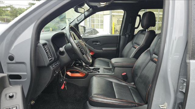 Used 2024 Nissan Frontier PRO-4X w/ Pro Premium Package AWD/4WD image 7