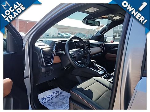 Used 2025 GMC Canyon AT4 w/ Nightfall Edition image 19