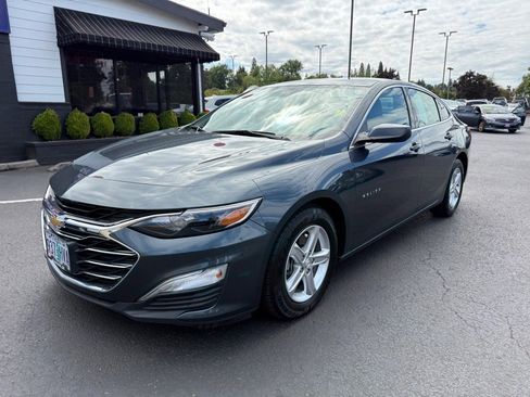 Used 2021 Chevrolet Malibu LS FWD image 3