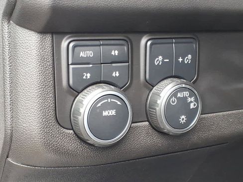 Used 2022 Chevrolet Tahoe Premier image 14