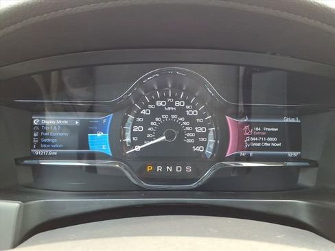 Used 2013 Lincoln MKS AWD image 22