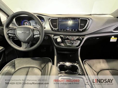 New 2026 Chrysler Pacifica Limited w/ S Appearance Package image 16
