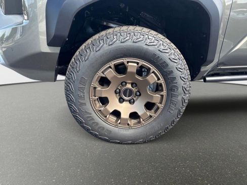 New 2025 Toyota Tacoma 4x4 Double Cab Hybrid image 9