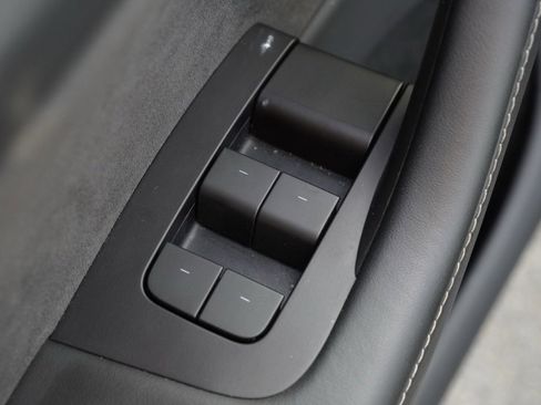 Used 2023 Tesla Model Y Long Range image 10