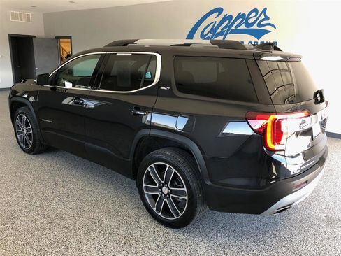 Used 2020 GMC Acadia SLT w/ Driver Alert Package II AWD/4WD image 2