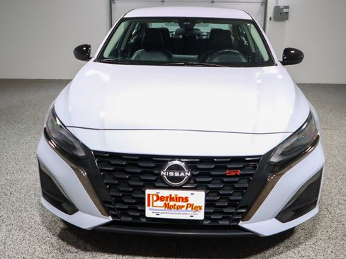 Used 2024 Nissan Altima 2.5 SR image 4