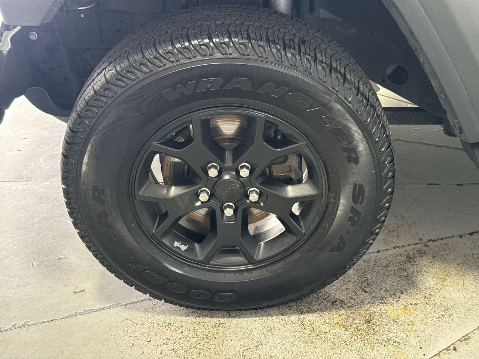 Used 2021 Jeep Wrangler Sport AWD/4WD image 13
