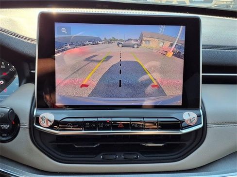 Certified 2024 Jeep Compass Limited image 4