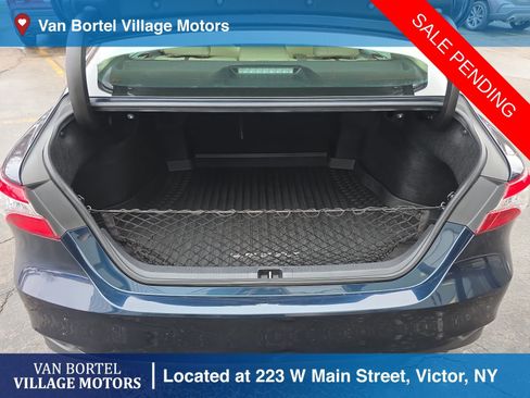 Used 2019 Toyota Camry XLE image 29