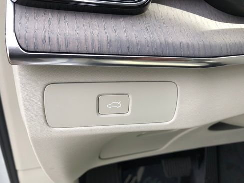 New 2026 Volvo XC90 B6 Ultra image 13